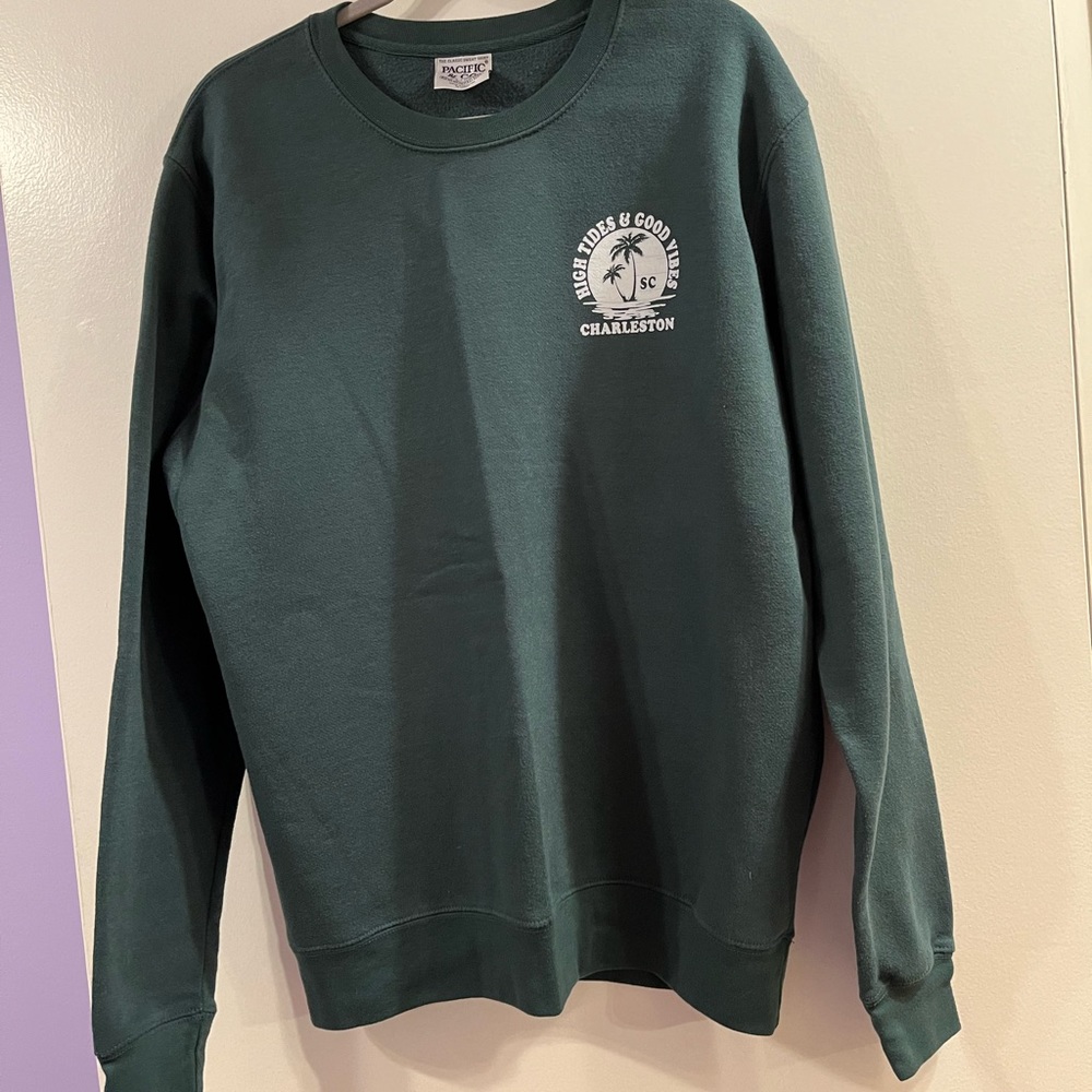 Hunter green sweatshirt. XL. EUC